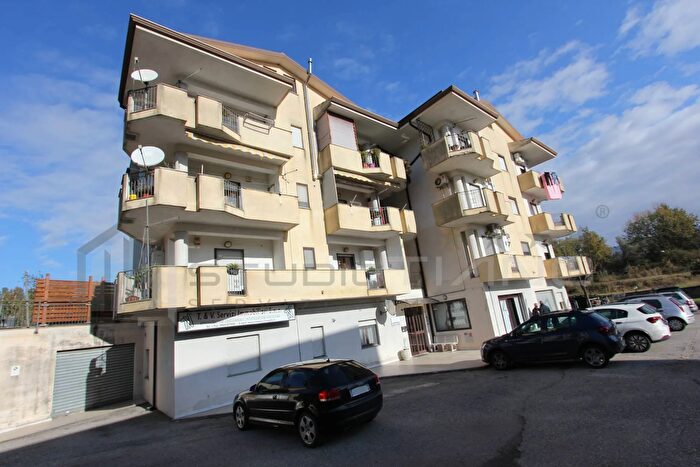 Appartamento bilocale in vendita in Via Carigliato, Montalto Uffugo