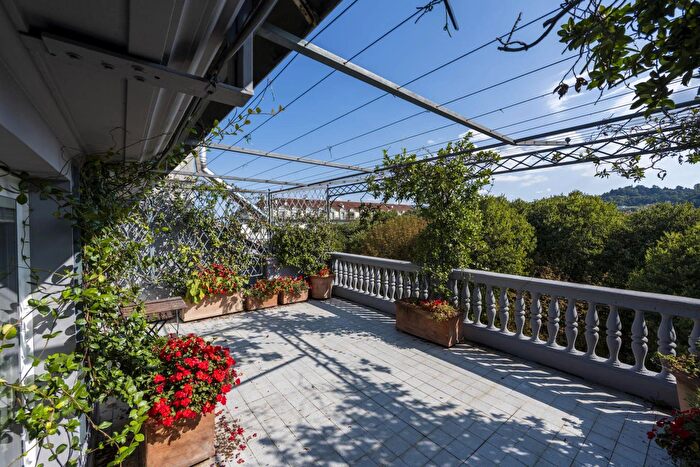 Appartamento quadrilocale in affitto in Piazza Maria Teresa, Torino