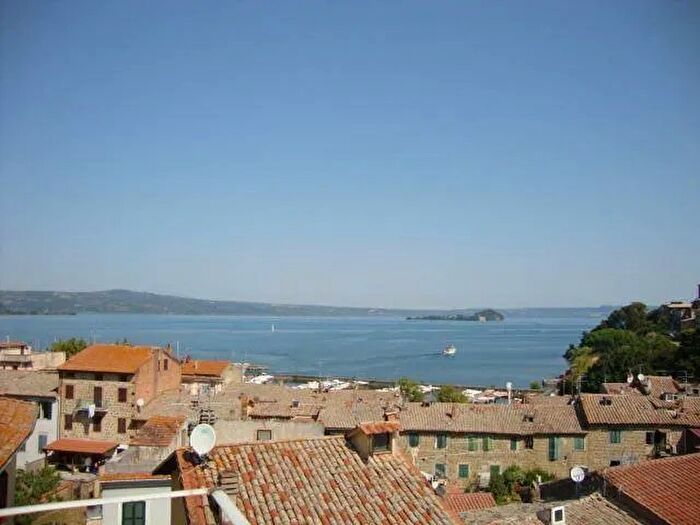 Appartamento quadrilocale in vendita in Capodimonte, Capodimonte