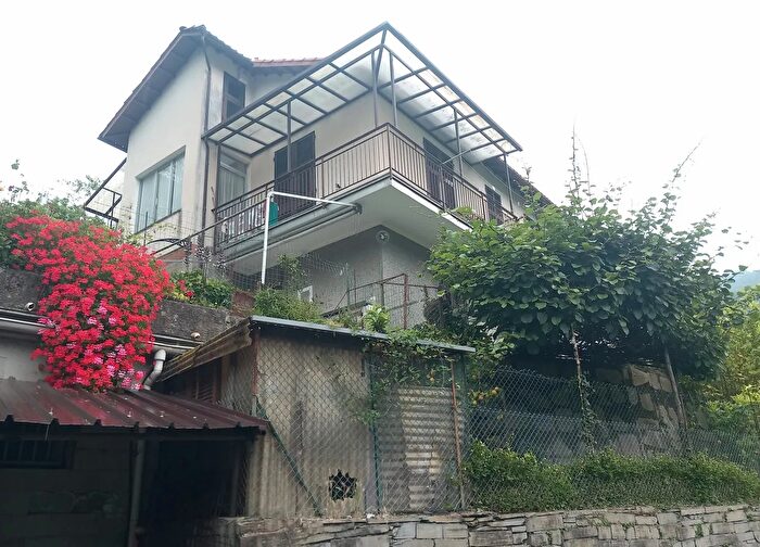 Casa quadrilocale in vendita in Località Cassottana, Favale Di Malvaro