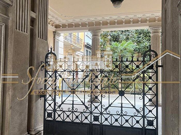 Appartamento quadrilocale in affitto in Via Spartaco, Cadore, Milano