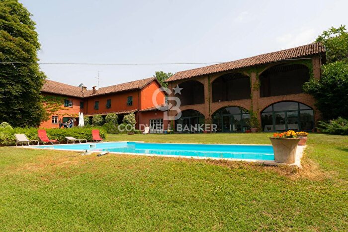 Casa con 10 locali in vendita in Via Gavi, Novi Ligure