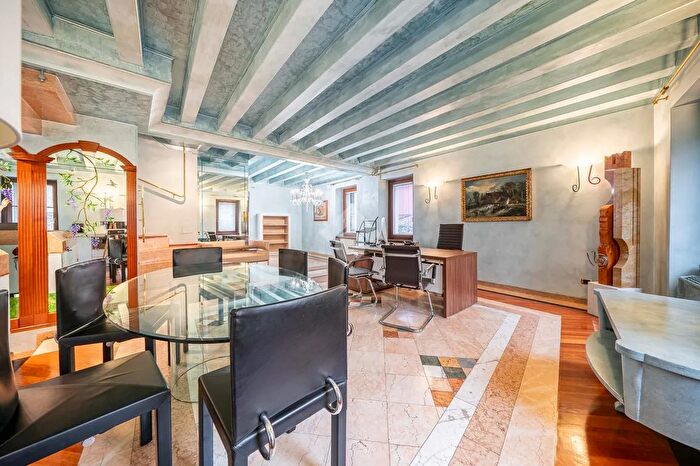 Casa con 5 locali in vendita in Via Giambattista Moschini, Verona