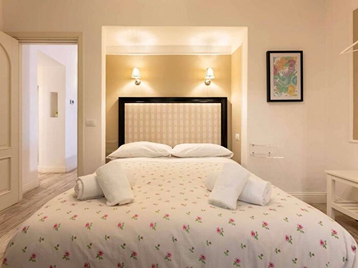 Appartamento trilocale in affitto in Viuzzo delle Canne, Mazzini Oberdan, Firenze