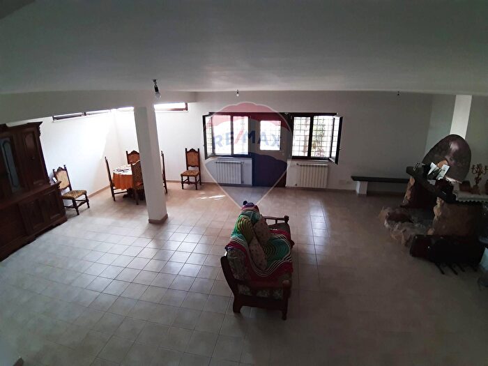 Casa con 6 locali in vendita in Via di Monteroni, Ladispoli