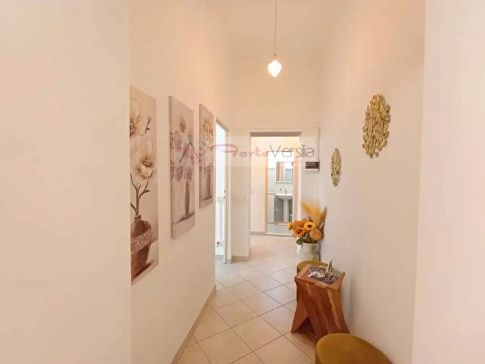 Appartamento quadrilocale in vendita in Via Garibaldi, Pietrasanta