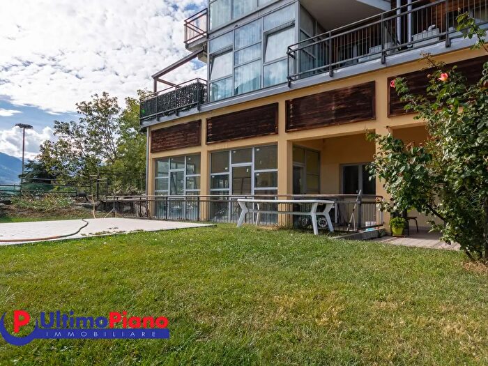 Appartamento trilocale in vendita in Via Jean Claude Mochet, Aosta