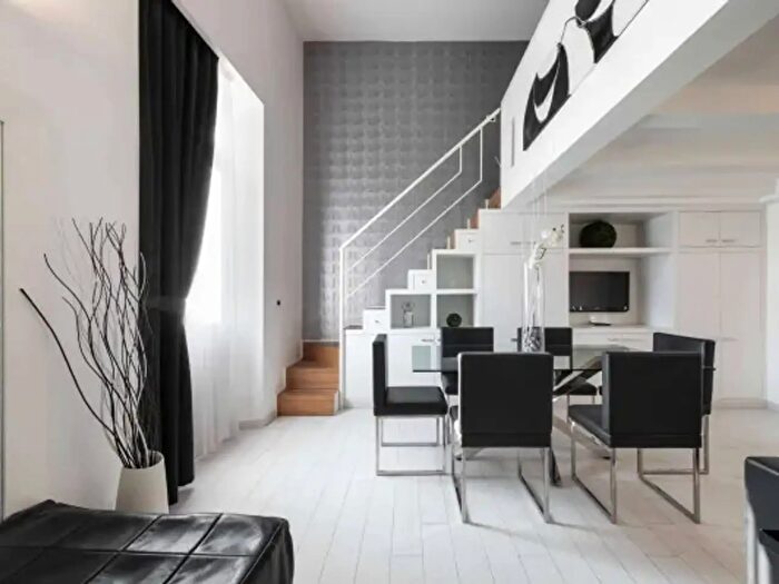 Appartamento quadrilocale in vendita in Via Angelo Brunetti, Roma