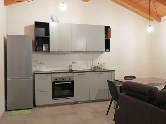 Appartamento bilocale in affitto in Via Pastrengo, Como Sole, Como