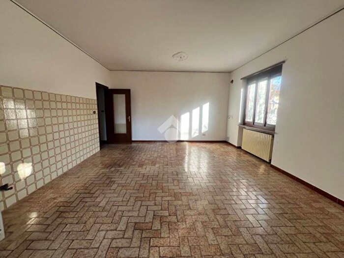 Appartamento bilocale in affitto in Via Roma, Rifreddo