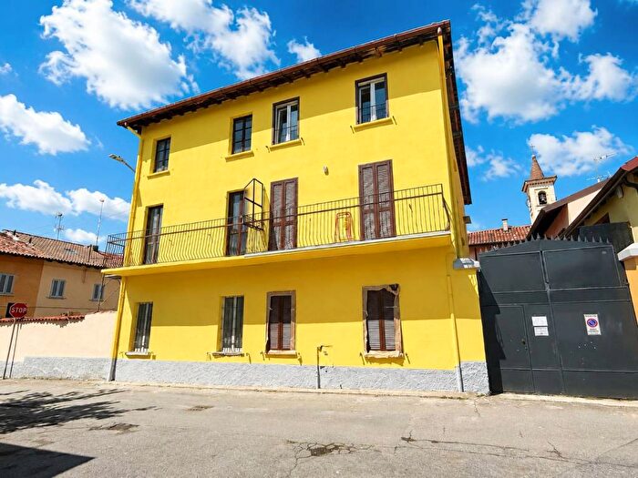 Appartamento bilocale in affitto in Piazza Conte Durini, Centro, Arcore