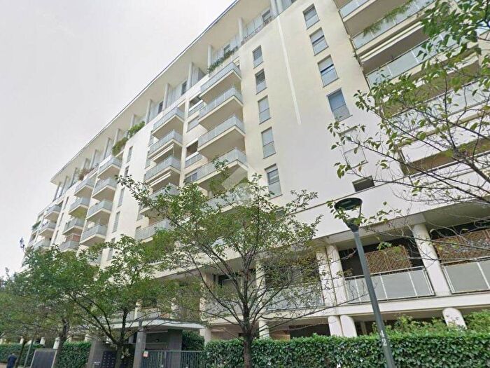 Appartamento trilocale in affitto in Via del Futurismo, Santa Giulia, Milano