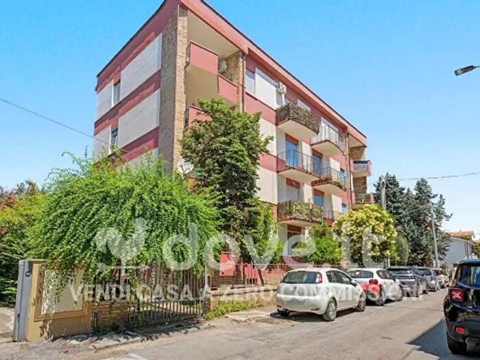 Appartamento quadrilocale in vendita in Via l Cadorna, Montesilvano