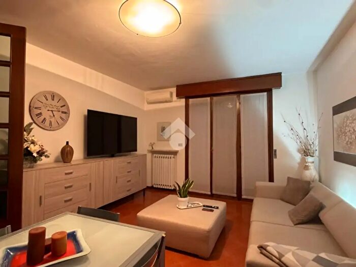 Appartamento trilocale in vendita in Via Europa, Suzzara