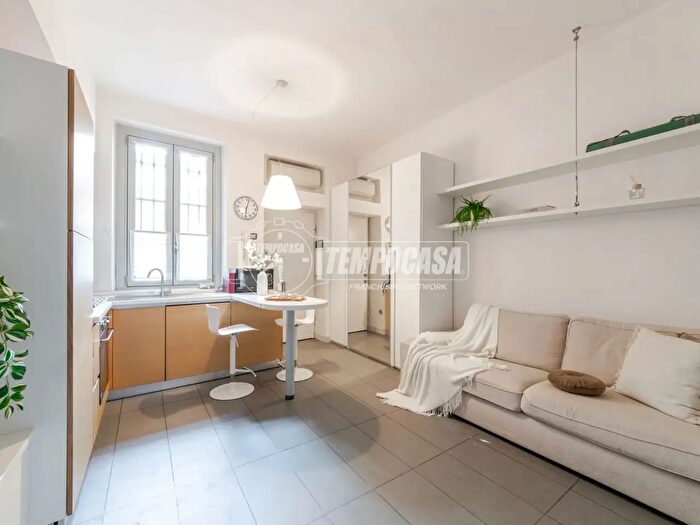 Appartamento bilocale in vendita in Via Pasquale Sottocorno, Milano