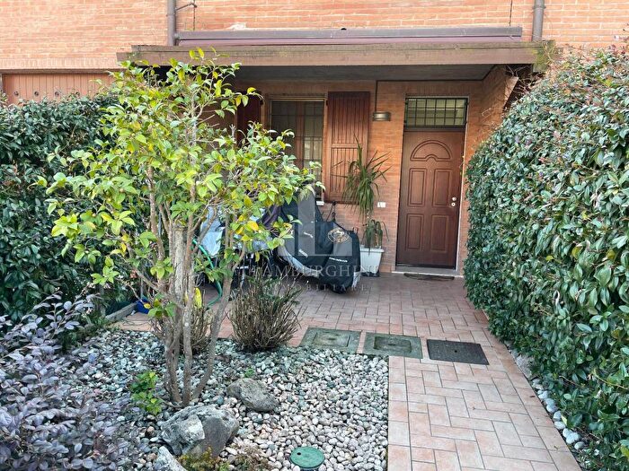 Appartamento trilocale in affitto in Via Pomposa, Ferrara