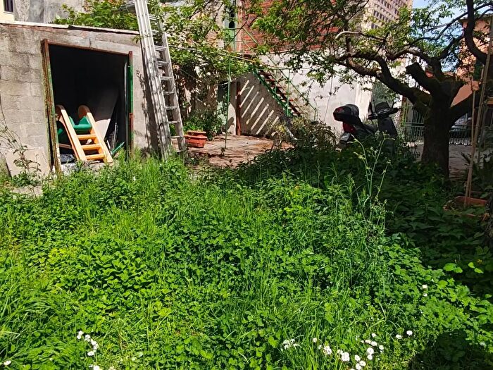 Casa quadrilocale in vendita in Lucca