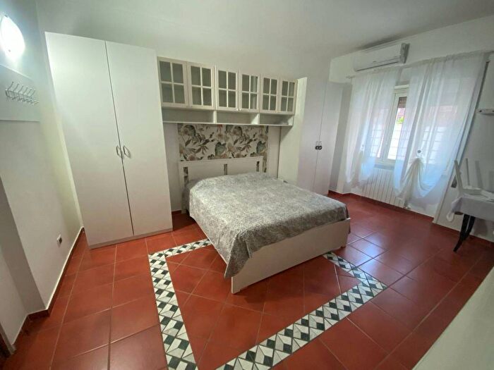 Appartamento monolocale in affitto in Via Statilio Ottato, Cinecittà, Roma