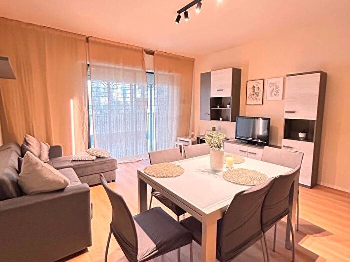 Appartamento quadrilocale in affitto in Viale Fratelli Bandiera, Abissinia, Riccione