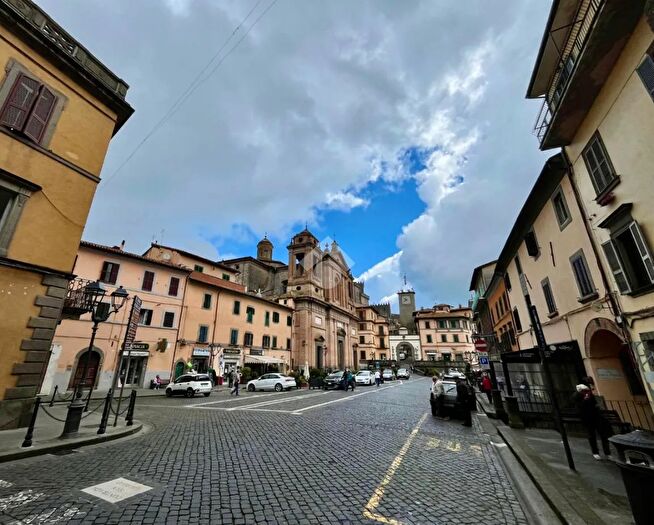 Appartamento con 5 locali in vendita in Via Antonio Trua, Soriano Nel Cimino