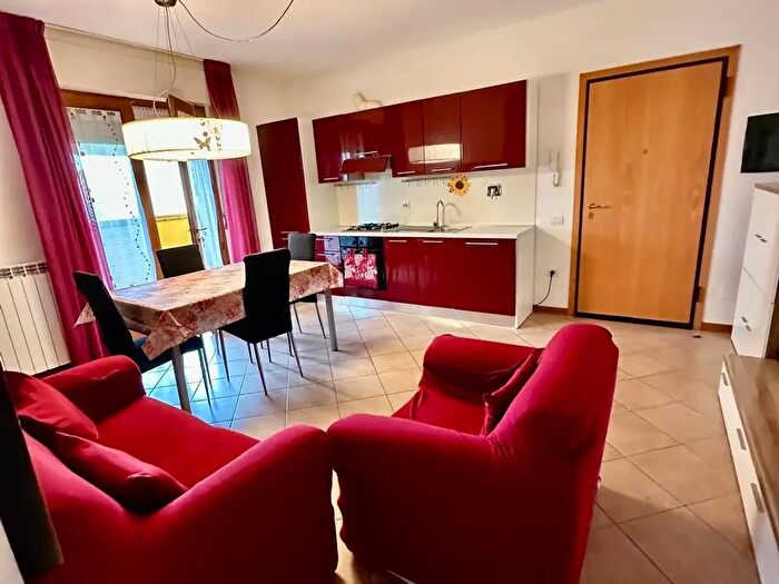 Casa quadrilocale in vendita in Campiglia Marittima