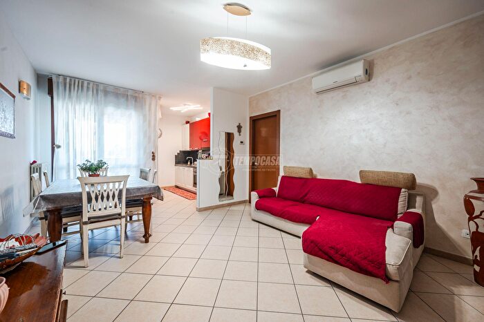 Appartamento trilocale in vendita in Via Carlo Goldoni, Vignola