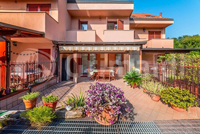 Casa con 5 locali in vendita in Via Walter Tobagi, Ornago