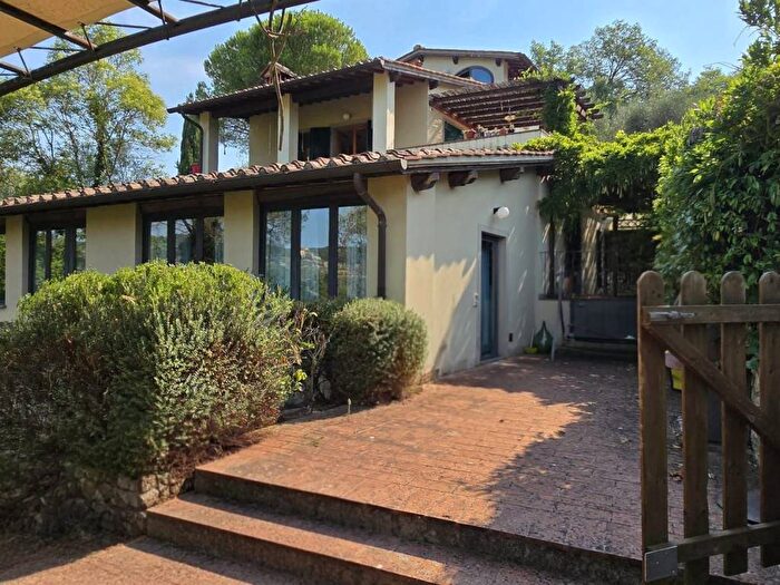 Casa con 6 locali in vendita in Frazione Le Corti, Le Corti, Rignano sull'Arno