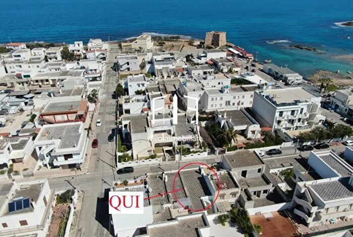 Casa trilocale in affitto in Via Mezzaluna Torre Santa Sabina Carovigno Brindisi Puglia Italia, Carovigno