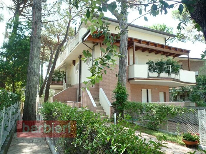 Appartamento trilocale in affitto in Viale Ariosto, Cervia