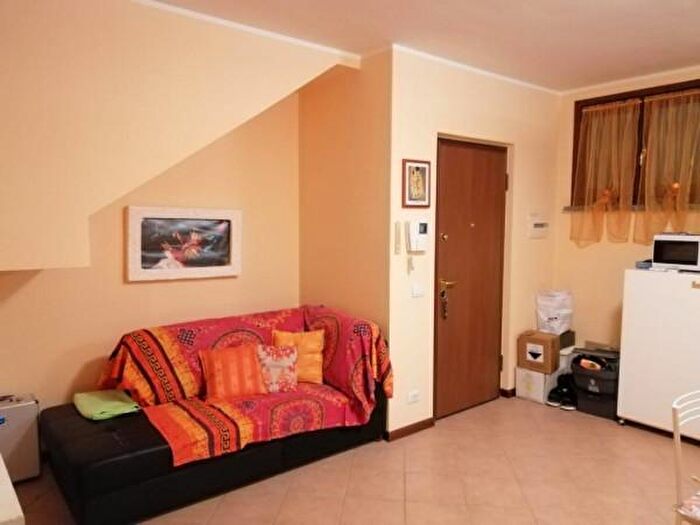 Appartamento bilocale in vendita in Borghetto Lodigiano Via Mazzini, Borghetto Lodigiano