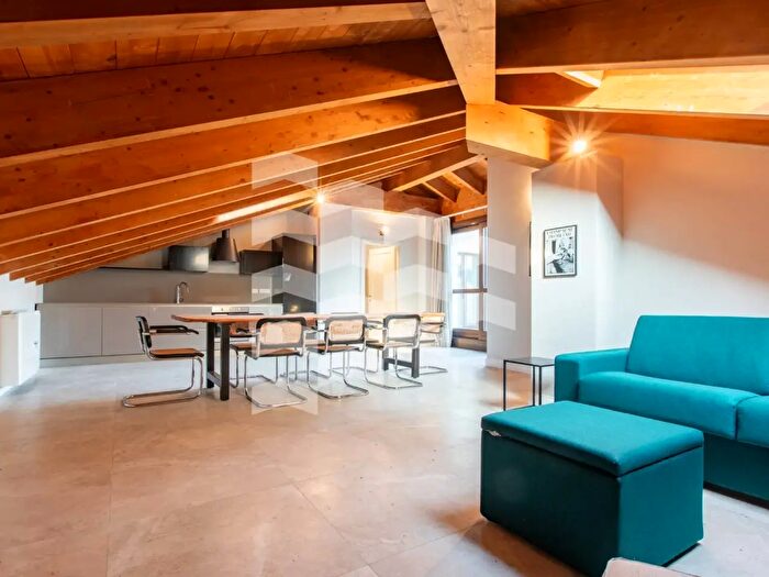 Appartamento trilocale in vendita in Viale Antonio Gramsci, Sesto San Giovanni