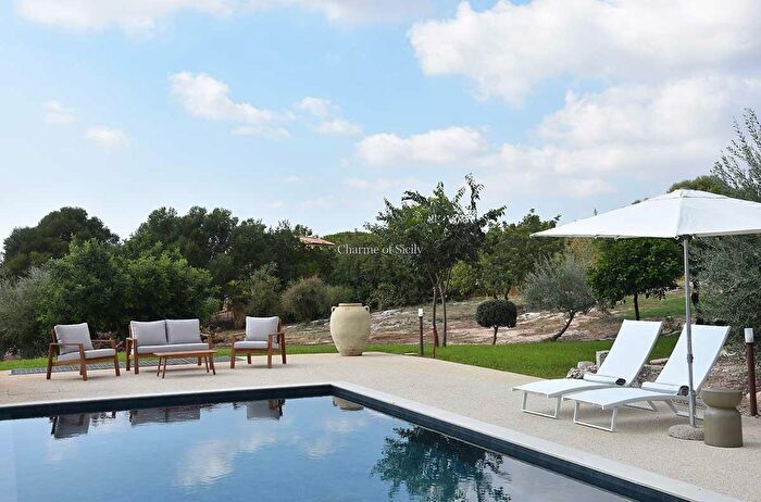 Casa con 5 locali in vendita in Contrada Santa Rosalia, Modica