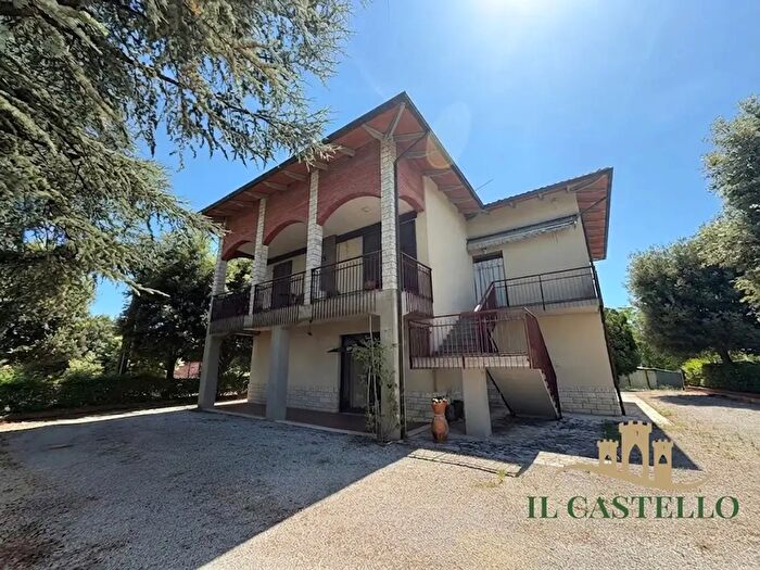 Casa con 5 locali in vendita in Bonazzoli, Castiglione Del Lago