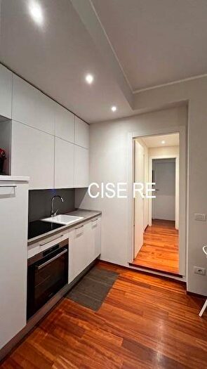 Appartamento trilocale in affitto in Via del Fusaro, Washington, Milano