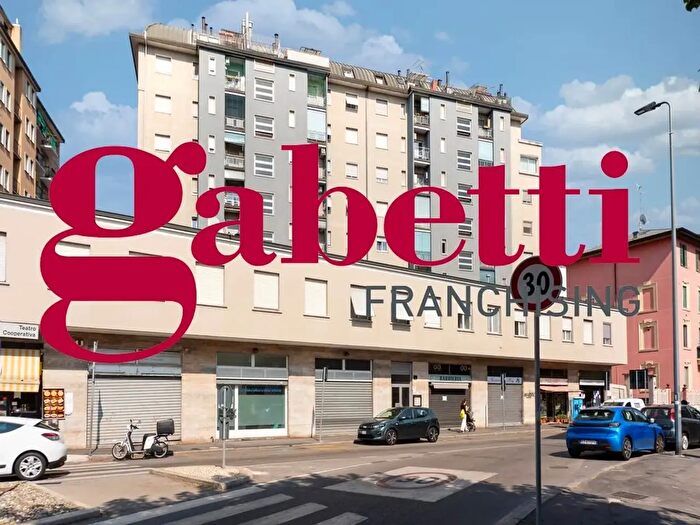 Appartamento trilocale in vendita in Via Monte Rotondo, Milano