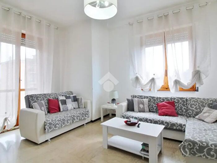 Appartamento quadrilocale in vendita in Viale della Repubblica, Voghera