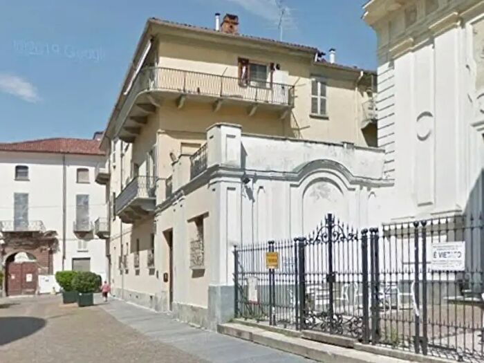 Appartamento quadrilocale in affitto in Piazza San Martino, Asti