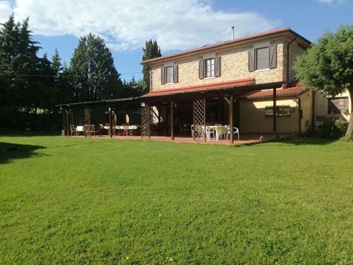 Casa con 15 locali in vendita in Monteverdi Marittimo Pisa, Monteverdi Marittimo
