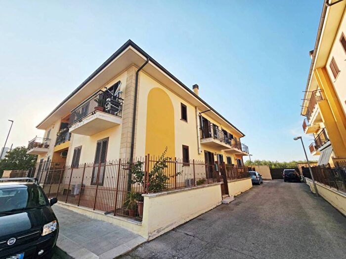 Appartamento trilocale in vendita in Via Bazzarico, Mariotto, Bitonto