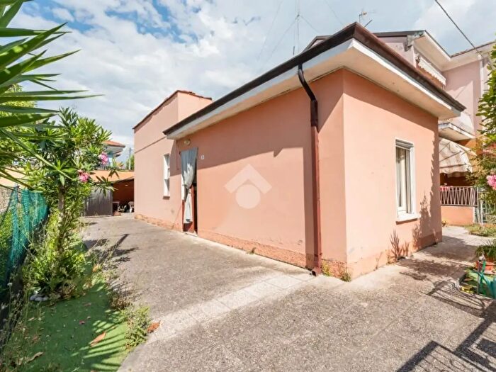 Casa trilocale in vendita in Via Ubaldo Marchi, Rimini
