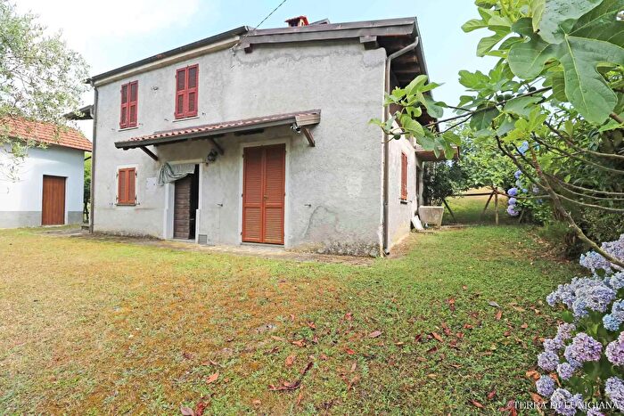 Casa con 16 locali in vendita in Localita Groppo, Bagnone