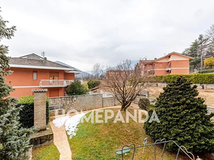 Case in Vendita e in Affitto - 2