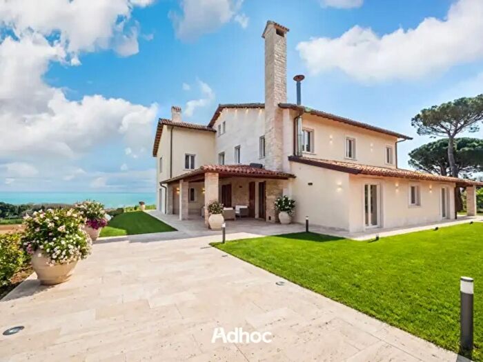 Casa con 6 locali in vendita in Sda Panoramica Ardizio, Pesaro