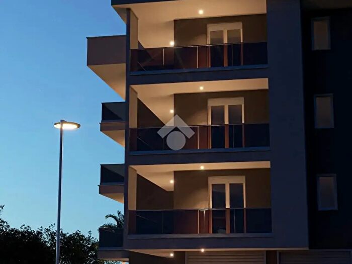 Appartamento trilocale in vendita in Via della Libertà, Bisceglie