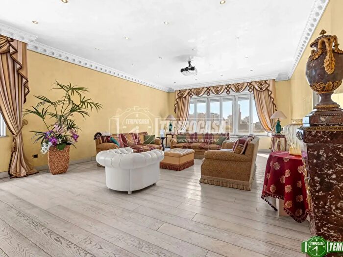 Appartamento con 5 locali in vendita in Piazza Repubblica, Milano