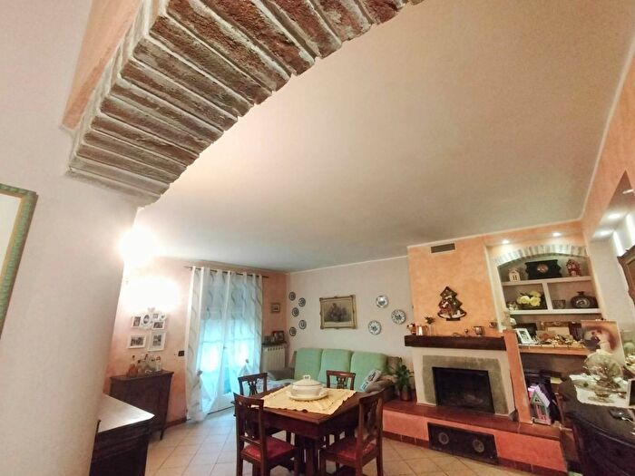 Casa con 7 locali in vendita in Ricco Del Golfo Di Spezia