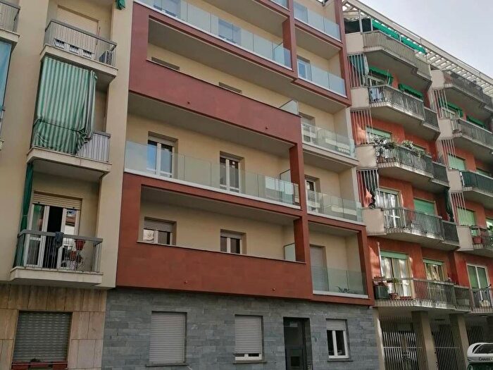 Appartamento trilocale in affitto in via Spano, Lingotto, Torino
