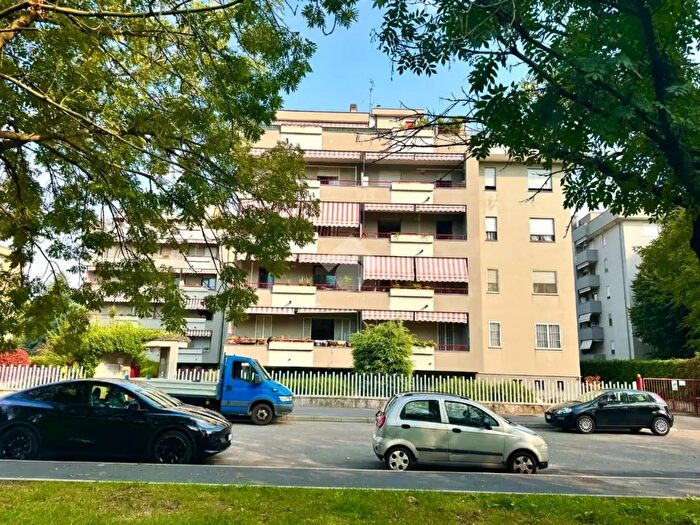 Appartamento trilocale in vendita in Cologno Monzese Rovigo, Cologno Monzese