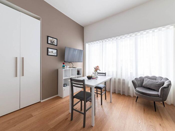 Appartamento bilocale in affitto in Via Losanna, Cenisio, Milano